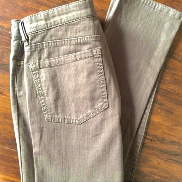 BCBG Straight Leg Olive Pants, 28 - Picture 4 of 7